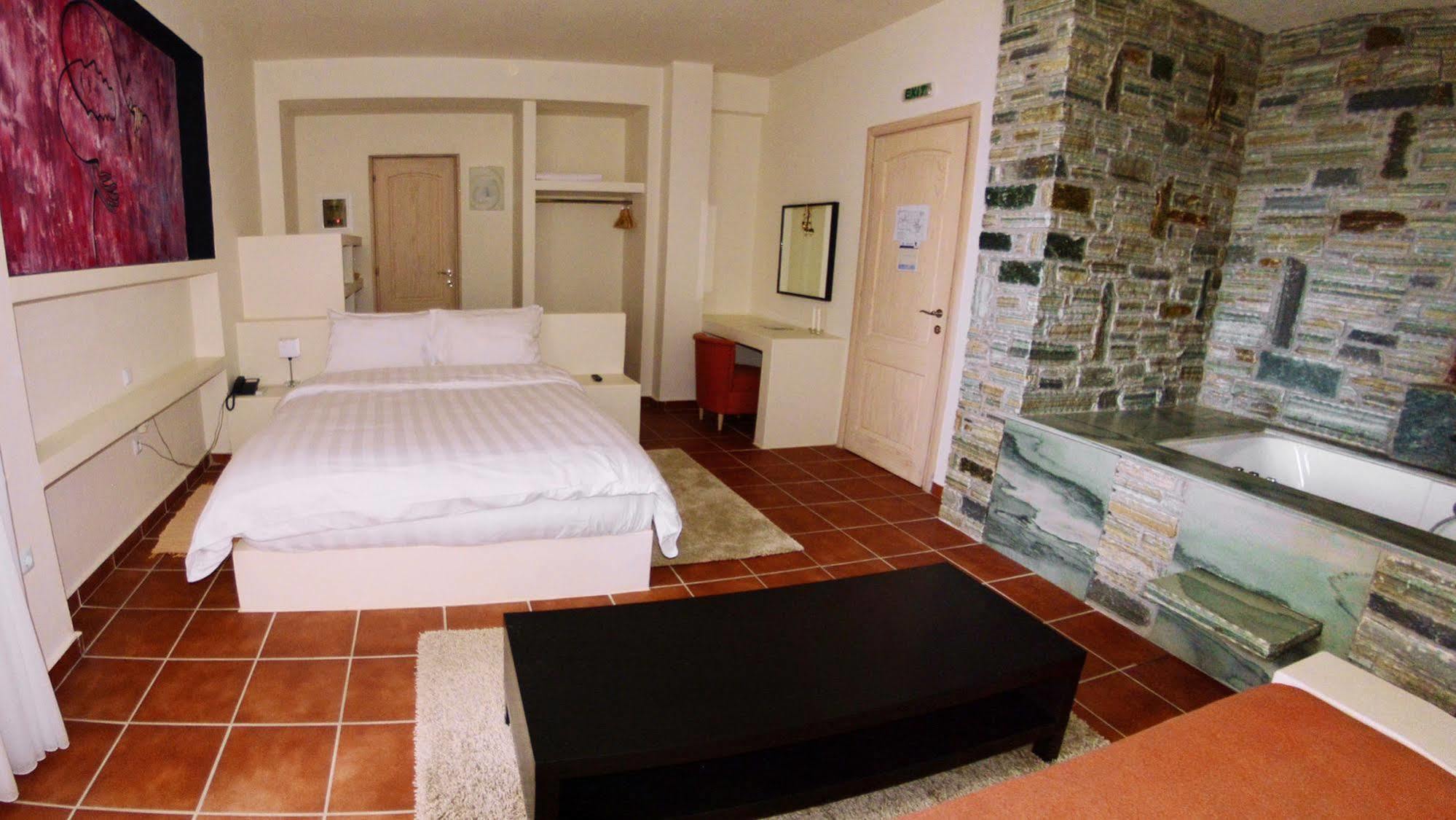 Filion Eco Hotel & Suites Nea Styra Exterior photo